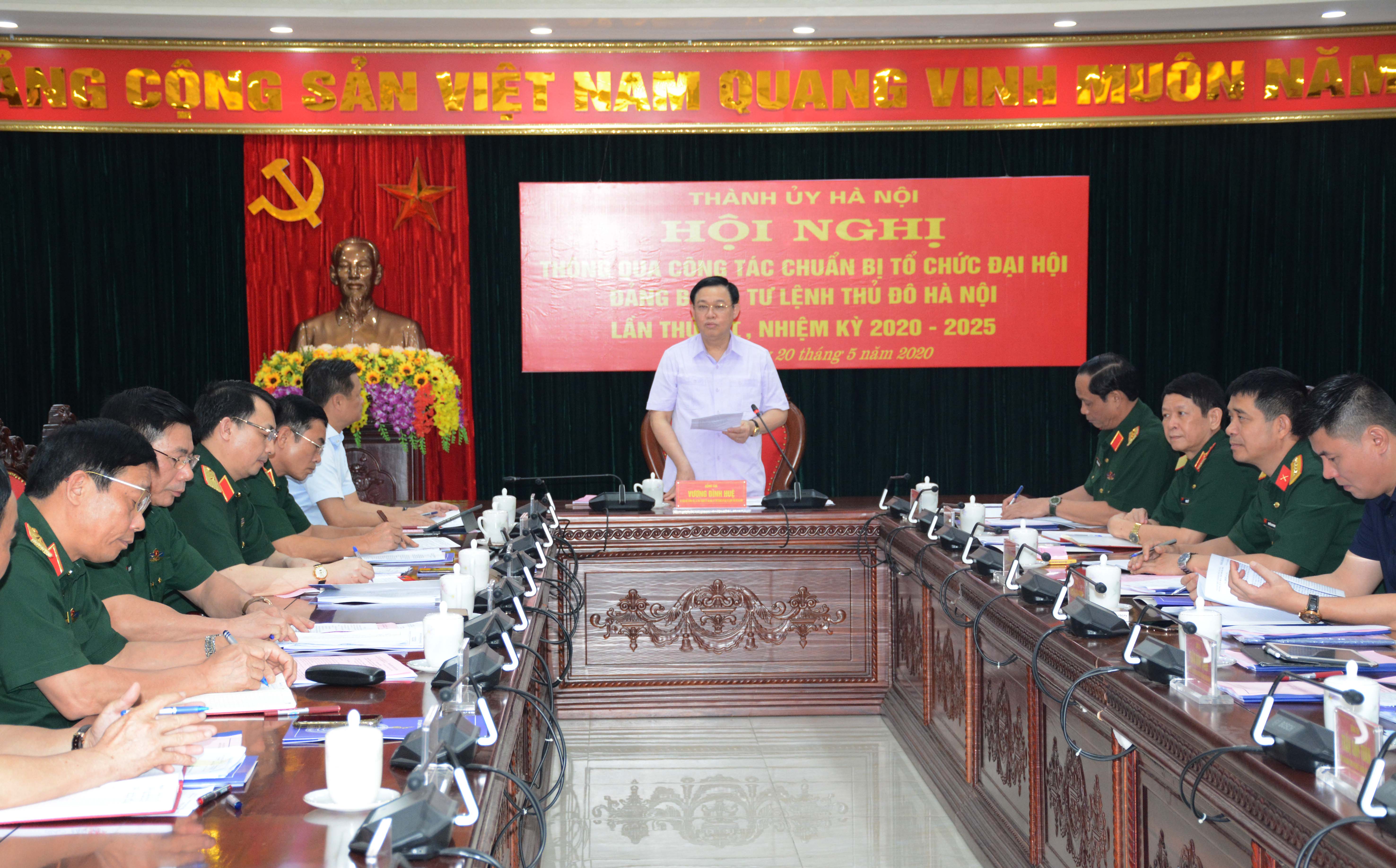 Thông qua công tác chuẩn bị tổ chức Đại hội Đảng bộ Bộ tư lệnh Thủ đô Hà Nội

